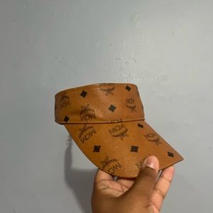 MCM sun visor